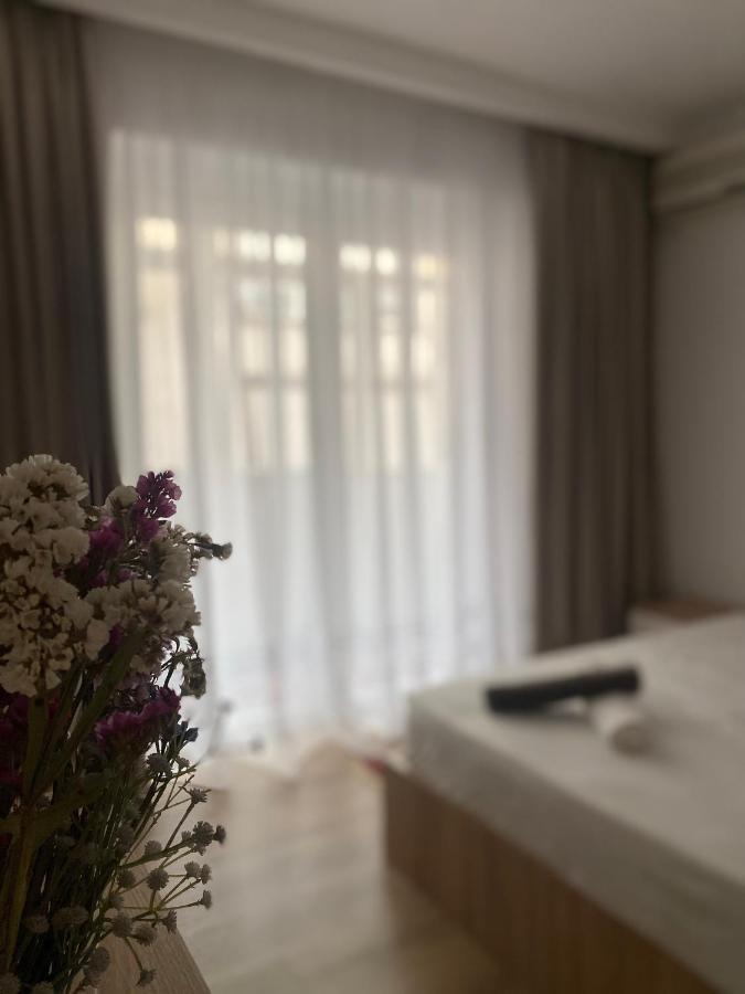 Central Welcoming Apartment In Tirana Exteriör bild