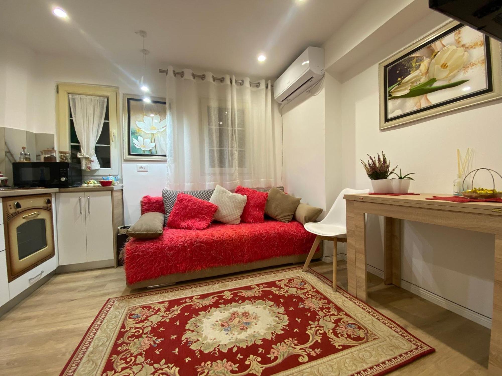 Central Welcoming Apartment In Tirana Exteriör bild