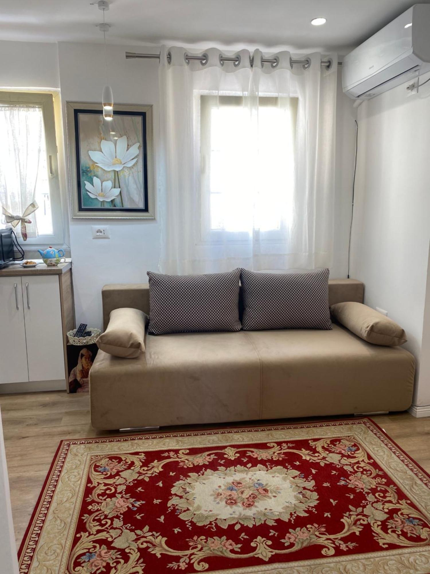 Central Welcoming Apartment In Tirana Exteriör bild